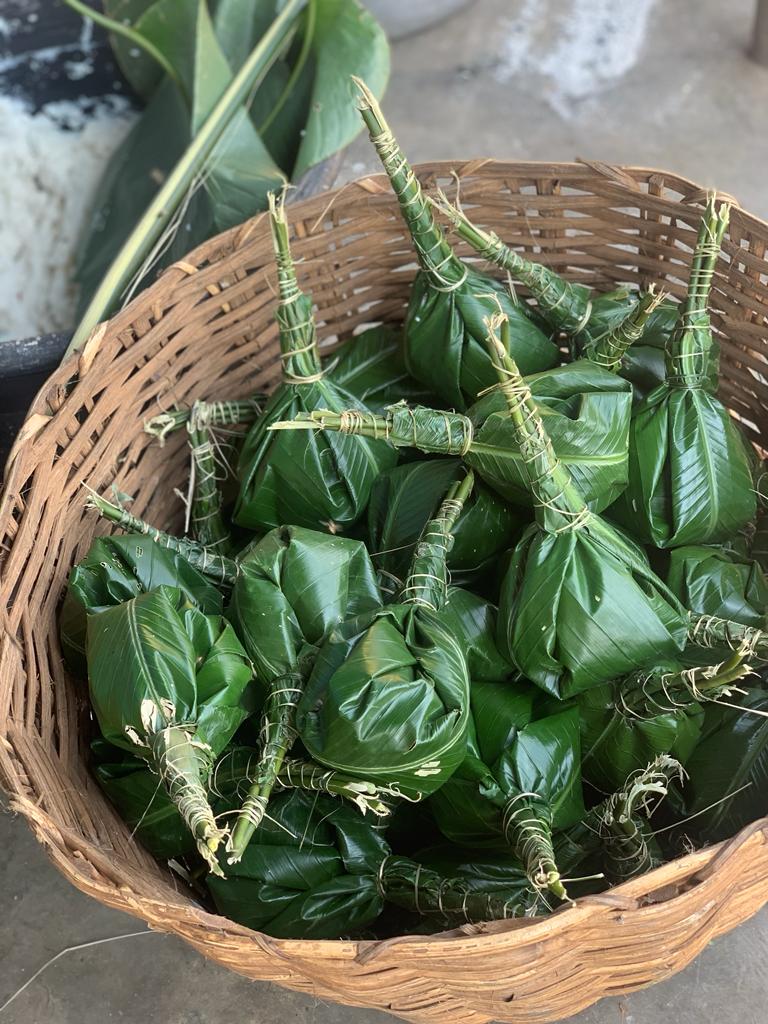 Freshly tied dough ready for fire